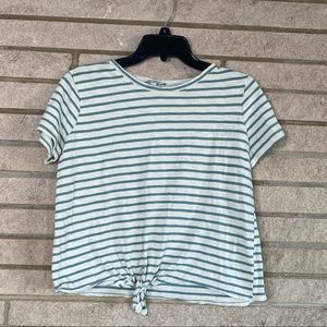 Green envelope crop top
